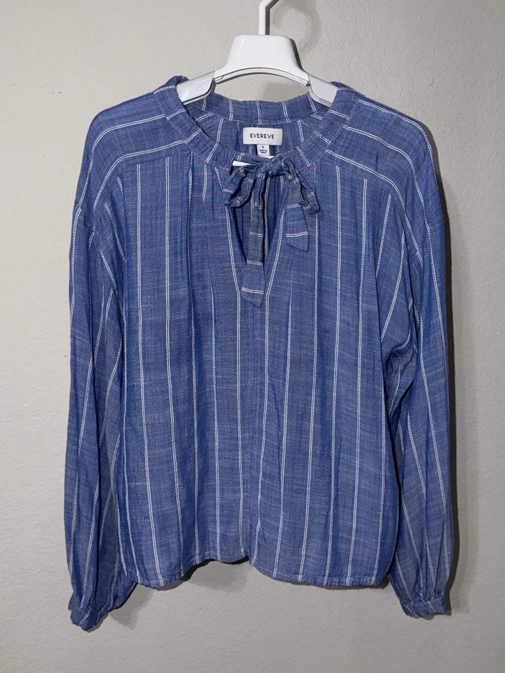 Evereve Tie Blouse Small - Picture 2 of 9